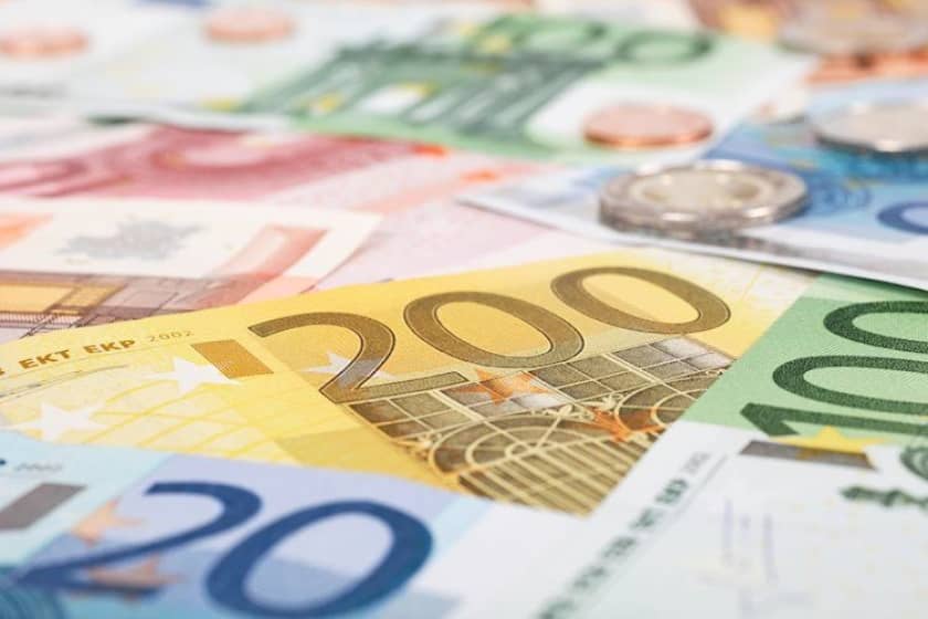  Euro turns negative around 1.0850 as risk appetite shrinks