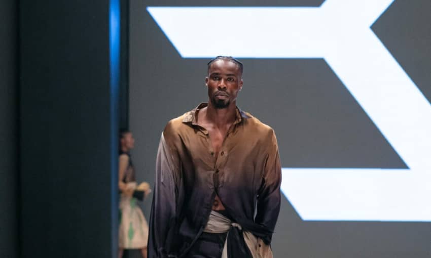  ICYMI: Neo Akpofure Was 1 Heart Throbbing Bloke At Emmy Kasbit’s Lagos Fashion Week Show